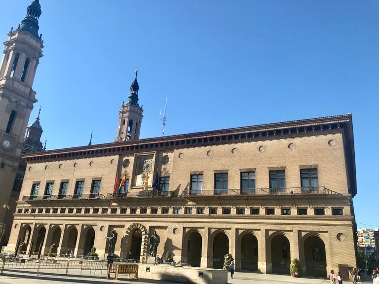 Vista cuasifrontal del Ayuntamiento