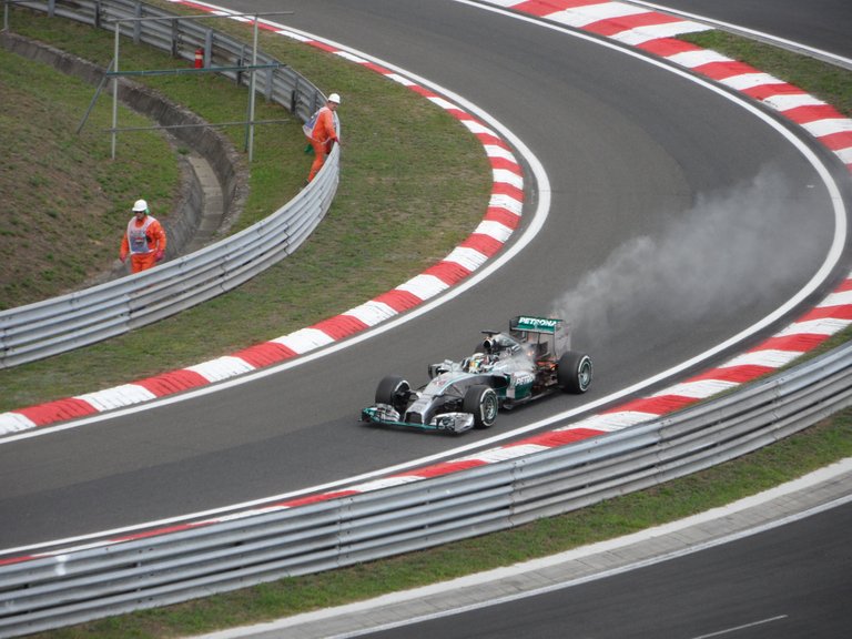 Hamilton (Mercedes)