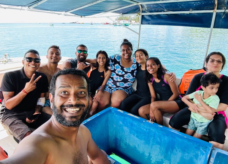Selfie Time with everyone present on this glass bottom boat!