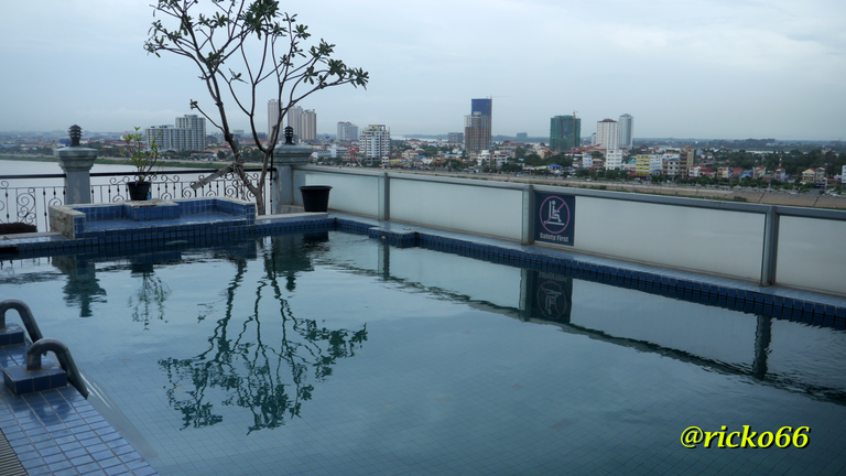 View from the top of the hotel with the Tonle sap river and behind the building at the horizon is the Mekong river