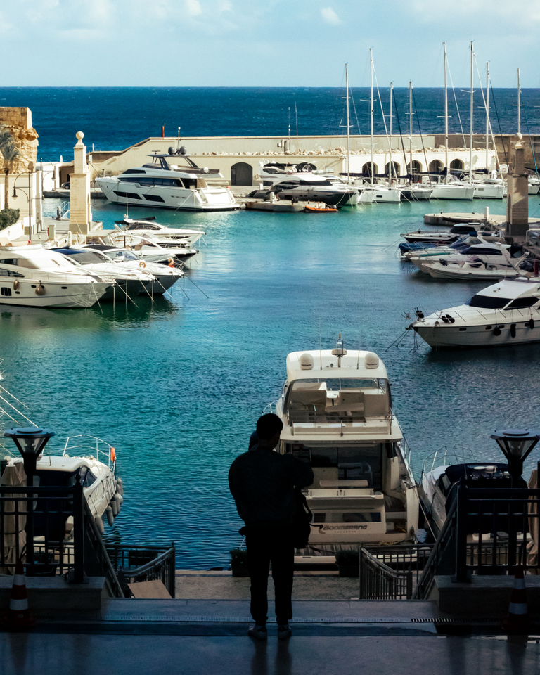 Capturing St. Julian’s Bay