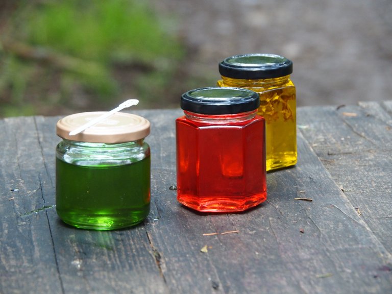 Carpathian honey in colored jars