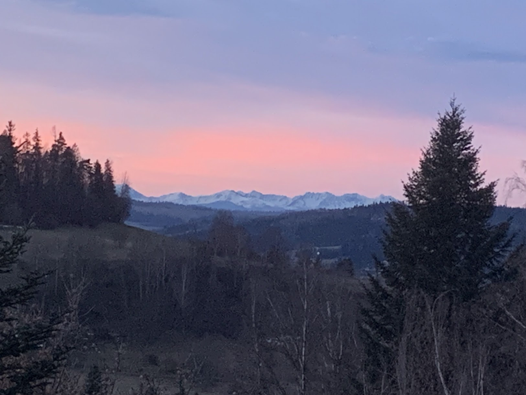 Tatry Zachodnie o wschodzie słońca - zdjęcie z wieży na Polczakówce