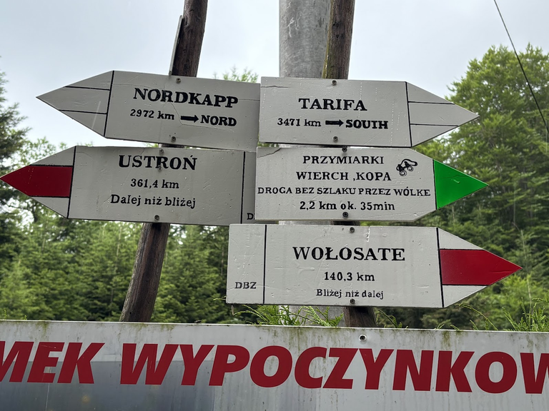 Bliżej niż dalej do Wołosatego i dalej niż bliżej do Ustronia.