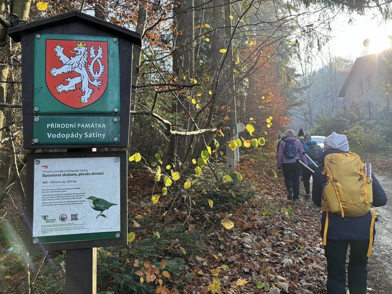 Początek szlaku w Malenovicach