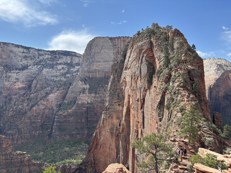 Angels Landing viewed from Scout Lookout