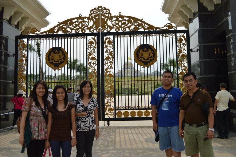 Taking a pic outside of the Istana Negara, the National Palace of Malaysia