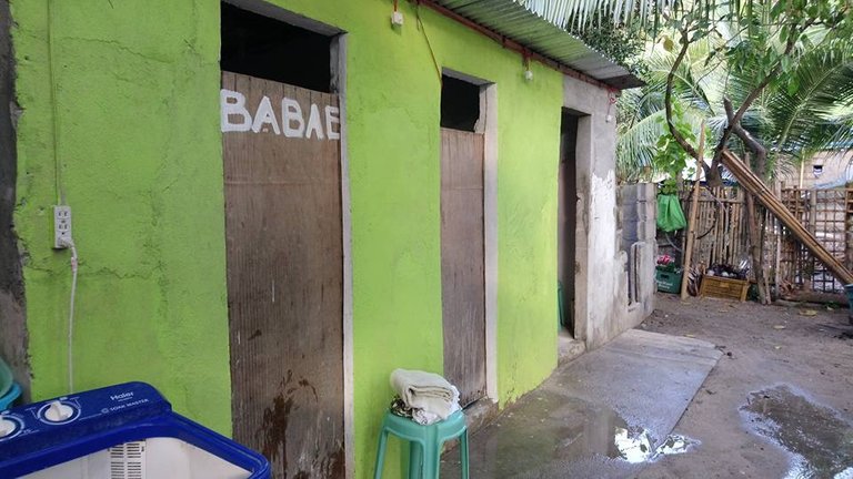 Comfort room for both genders. “Babae” means ladies.