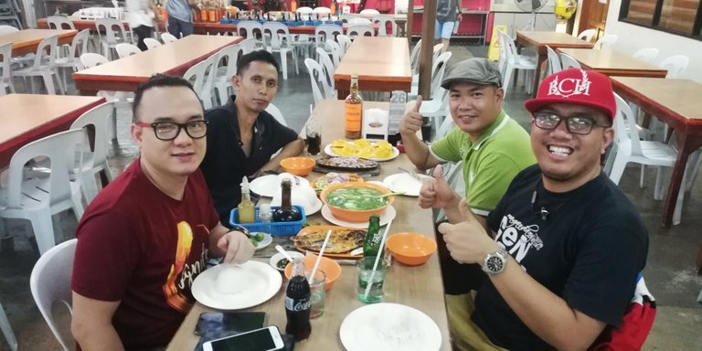 Seafood dinner with my close buddies
