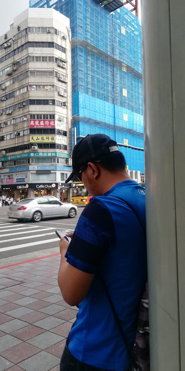 Enjoying my time in the streets of Taipei