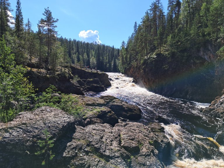 Kiutaköngäs waterfalls