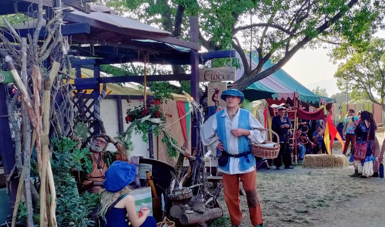 I have to say; I was pleasantly surprised by the immersive atmosphere created by the performers, vendors, artists and other characters who made the lake their home for the day.
