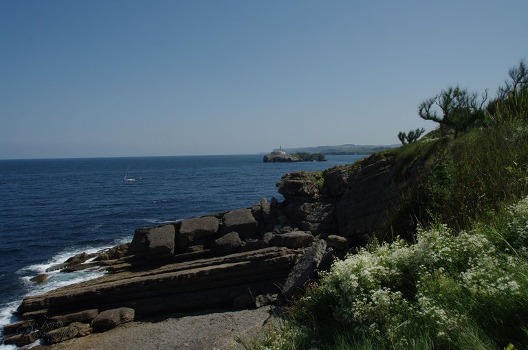 cape entrance https://peakd.com/hive-178708/@txatxy/silent-saving-lives-mouro-lighthouse