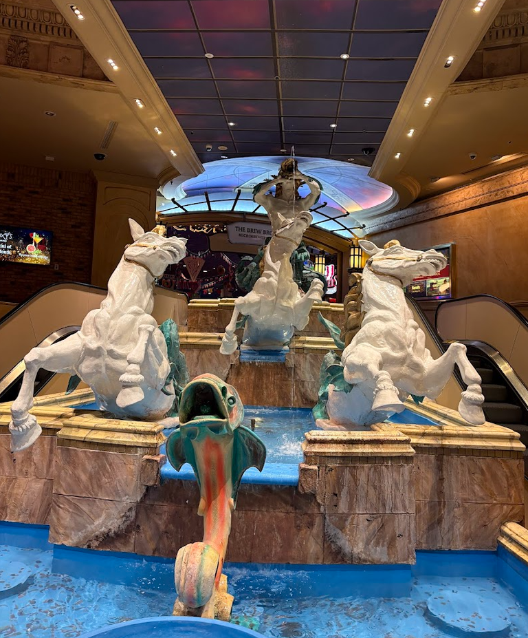 More fountains and scupltures.