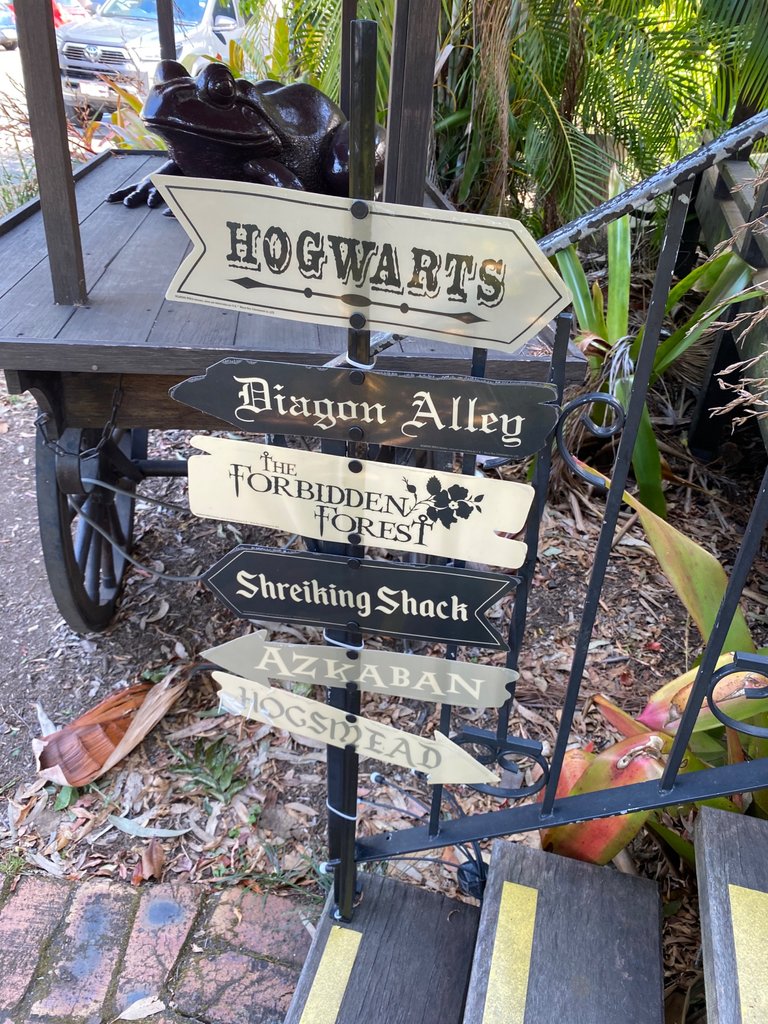 This sign was cute and reminded me of Harry Potter