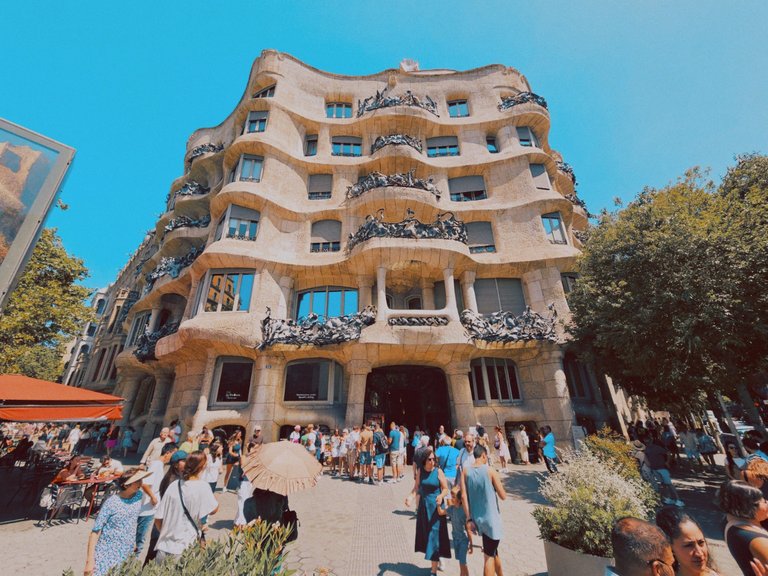 Casa Milà, Passeig de Gràcia 92, Barcelona
