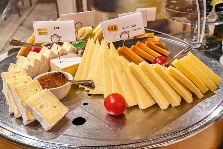 Luckily there was some Venetian cheese for the breakfast. However, we wouldn’t mind some other Italian fine cheeses.