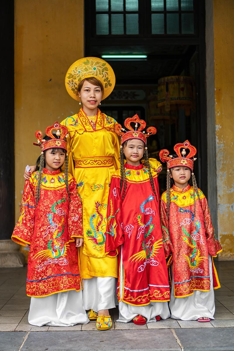 In the past, only a handful of people were allowed inside the Forbidden City, but now everyone is welcome. If you want, you can even get all dressed up.