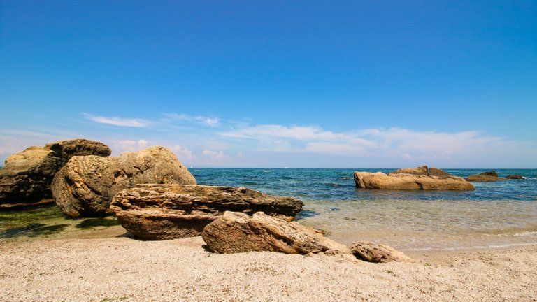 Wild Beach. Photo by Wander Spot Explore ©