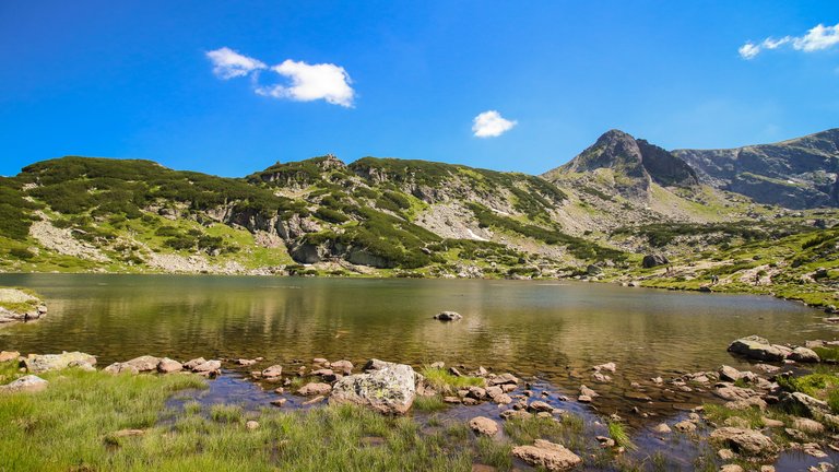 Rila mountain range. Photo by Wander Spot Explore ©