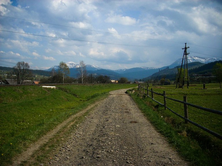 The way to the train station