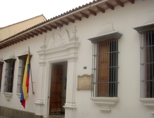 entrada de la casa del libertado