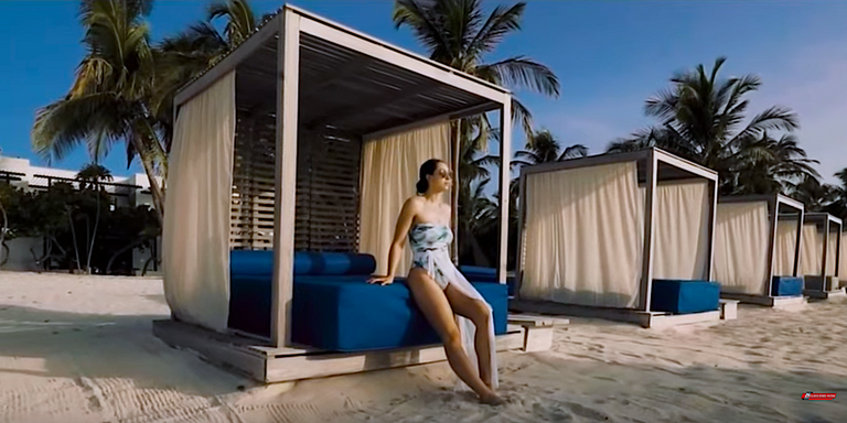 A Relaxing Sun Bed in Paradise ~ Reggae Music & Travel Video TV Entertainment