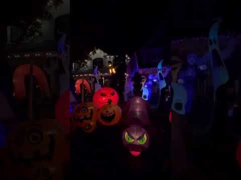 Happy Halloween from Canada !