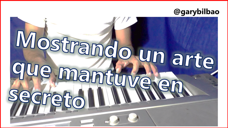 Me grabo tocando piano por primera vez