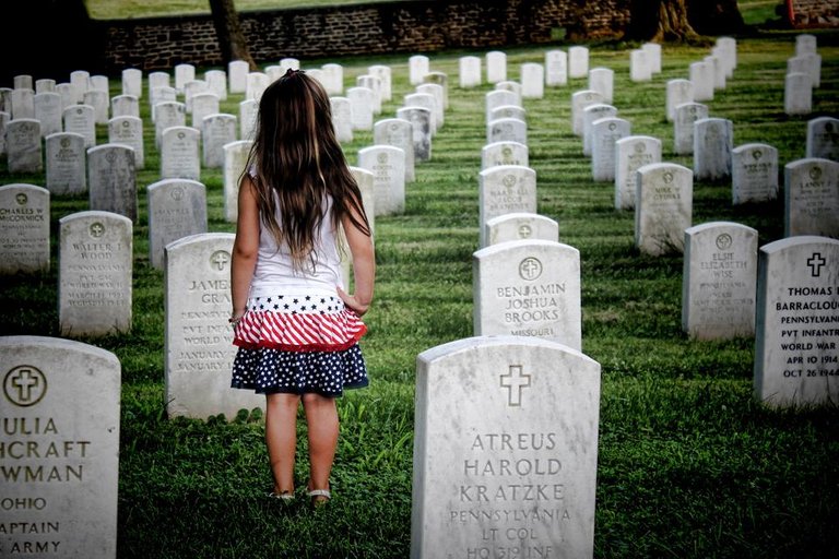 american-back-view-burial-356842.jpg