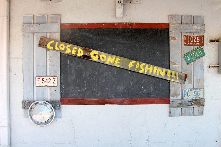 closed-315859_960_720.jpg