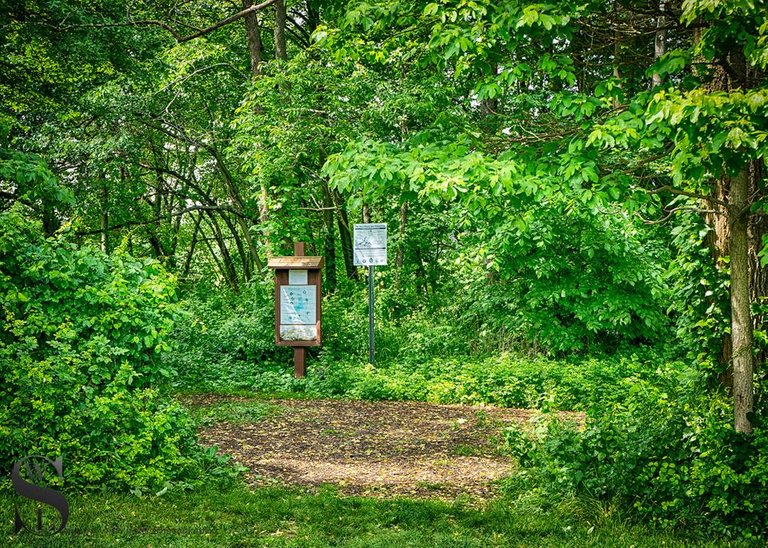 Mono Ponds Trails Entrance_.jpg