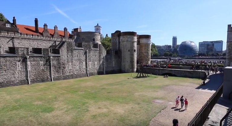 351 tower of london.jpg