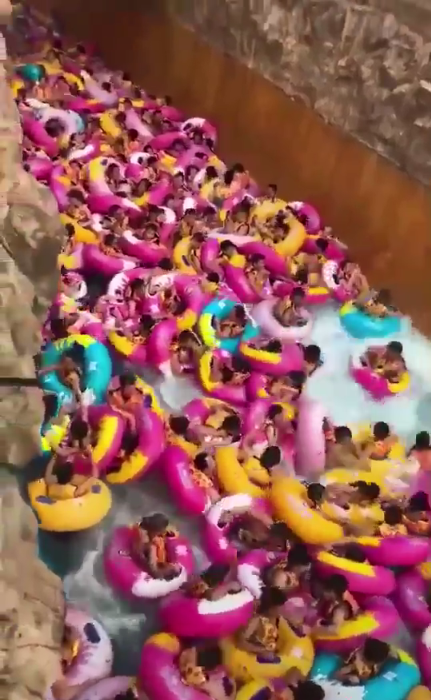 very clogged water park ride.png