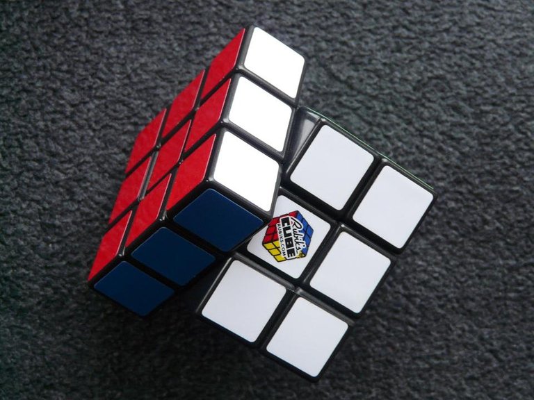 magic-cube-5660_1280.jpg