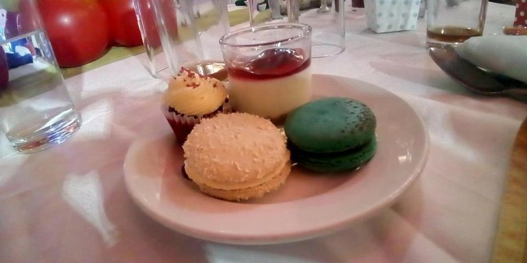 macaron.jpg