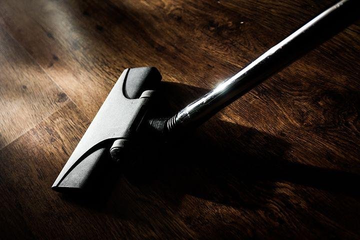 vacuum-cleaner-268161__480.jpg