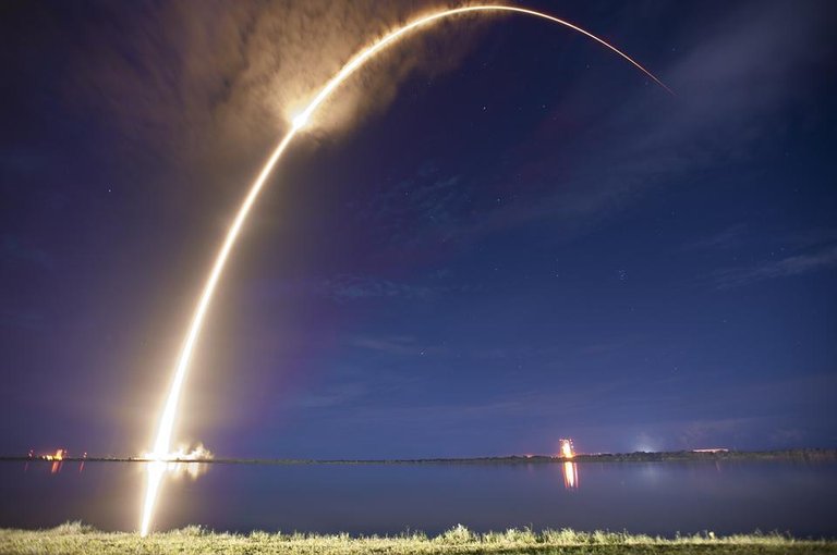 rocket-launch-693239_1280.jpg