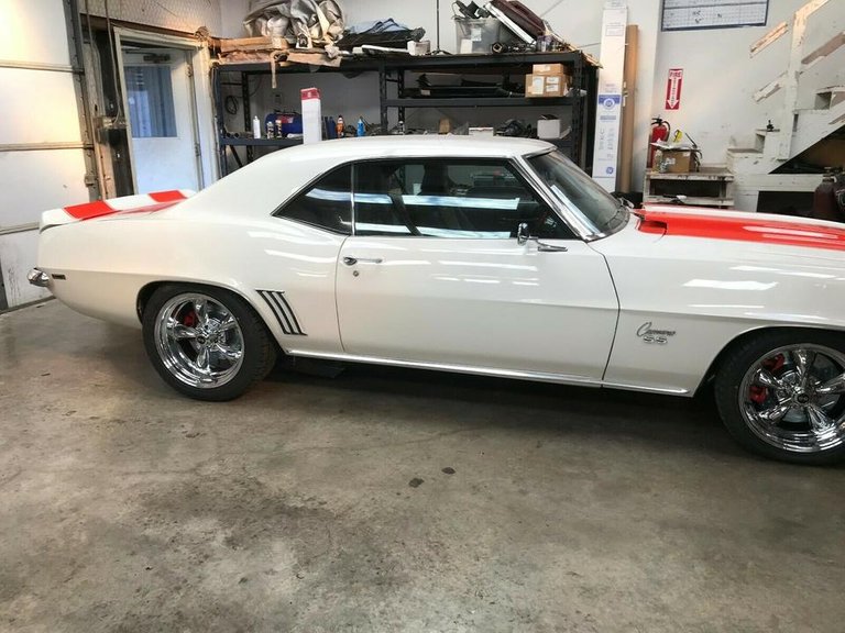 1969 Camaro SS RS 427 5-Speed Posi-trac cowl induction pace car resto mod (20).jpg