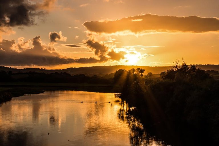 Dryslwyn Castle river towy - by steve j huggett.jpg