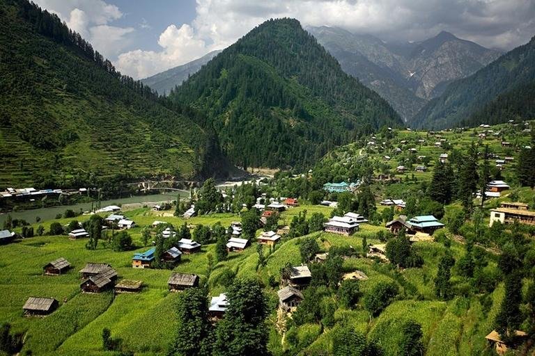 neelam-valley (1).jpg