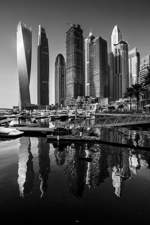 Dubai-marinBWa.jpg