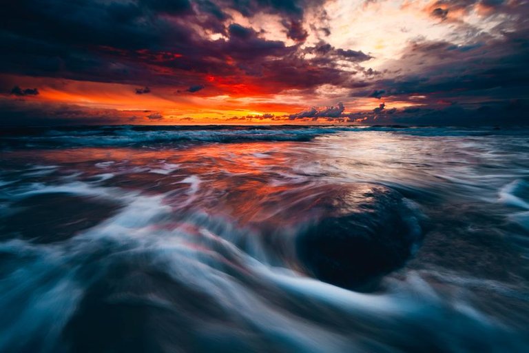 We-dream-in-colors-borrowed-from-the-sea.jpg