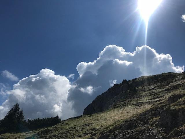 Gewitter-Seinskopf-Karwendel-Bergtour-rebeccaontheroof.jpg