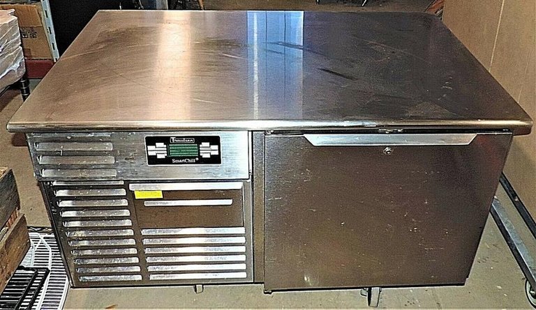 Traulsen RBC50-ZWM12 Undercounter 50 Lb Commercial Blast Chiller Freezer (9).jpg