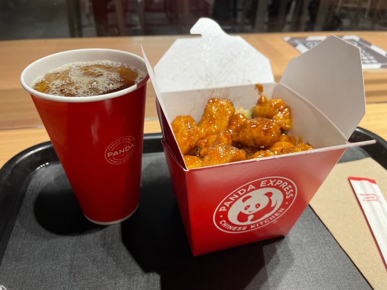 Orange Chicken FTW! With Oolong tea of course, drink can be refilled weee!
