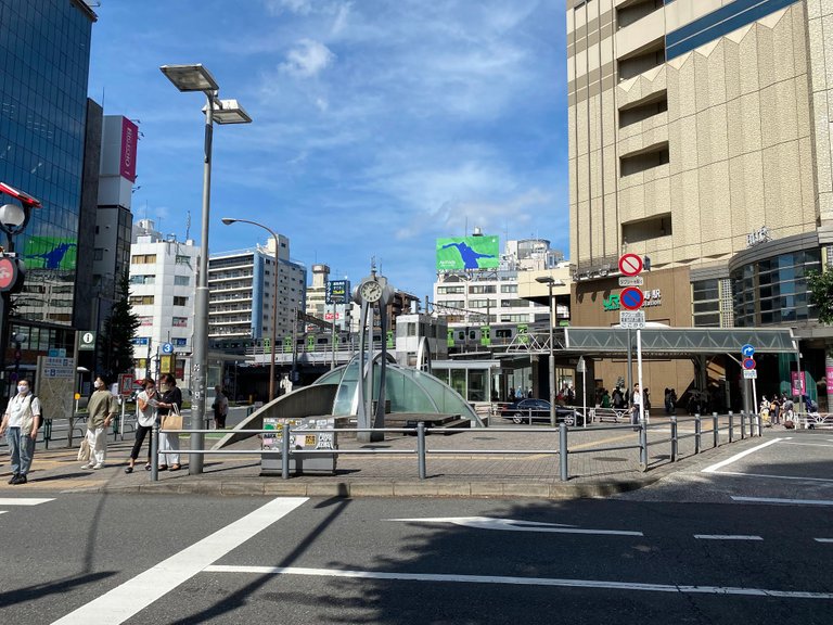 The clock at the Ebisu station where most people do their meetups