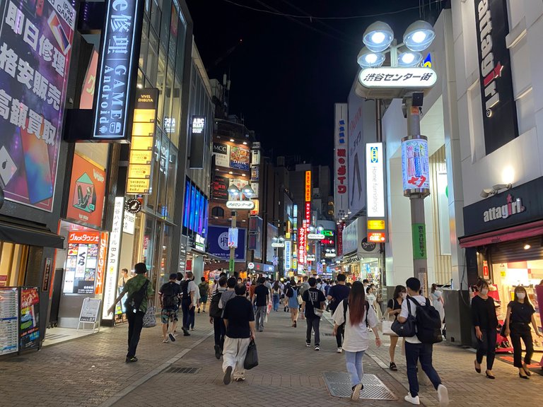 Around Shibuya's shopping and food area