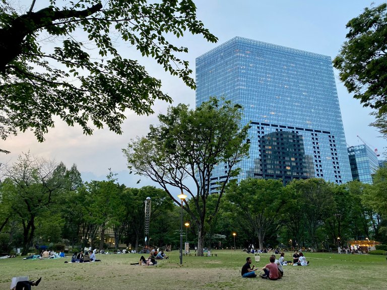 A lot of people in Shinjuku Central Park