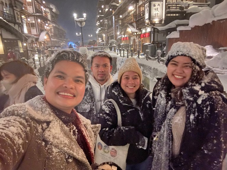 Group photo before leaving Ginzan Onsen